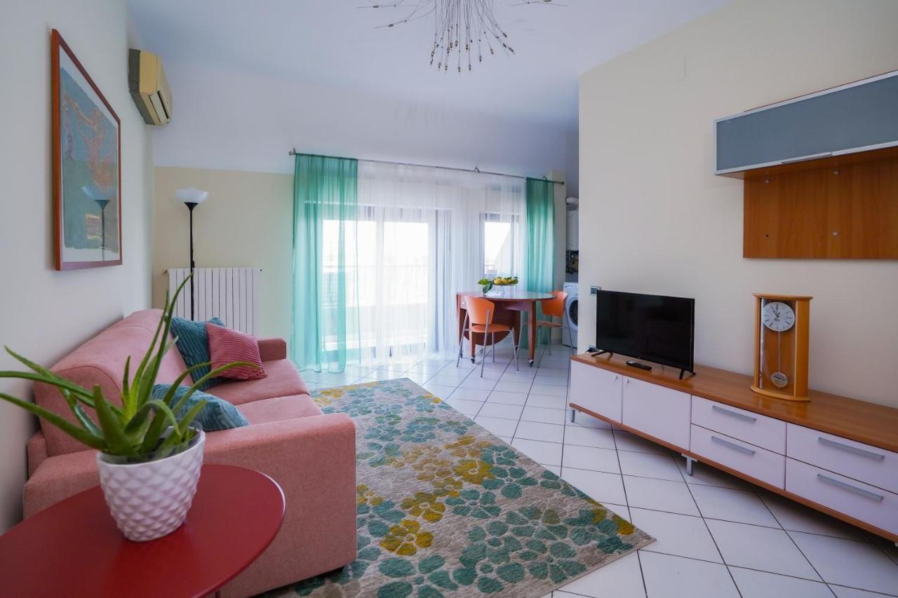 La Casa Di Azzurra Centro Citta Appartamento Fino A 4 Posti Letto E 2 Bagni Φότζια Εξωτερικό φωτογραφία