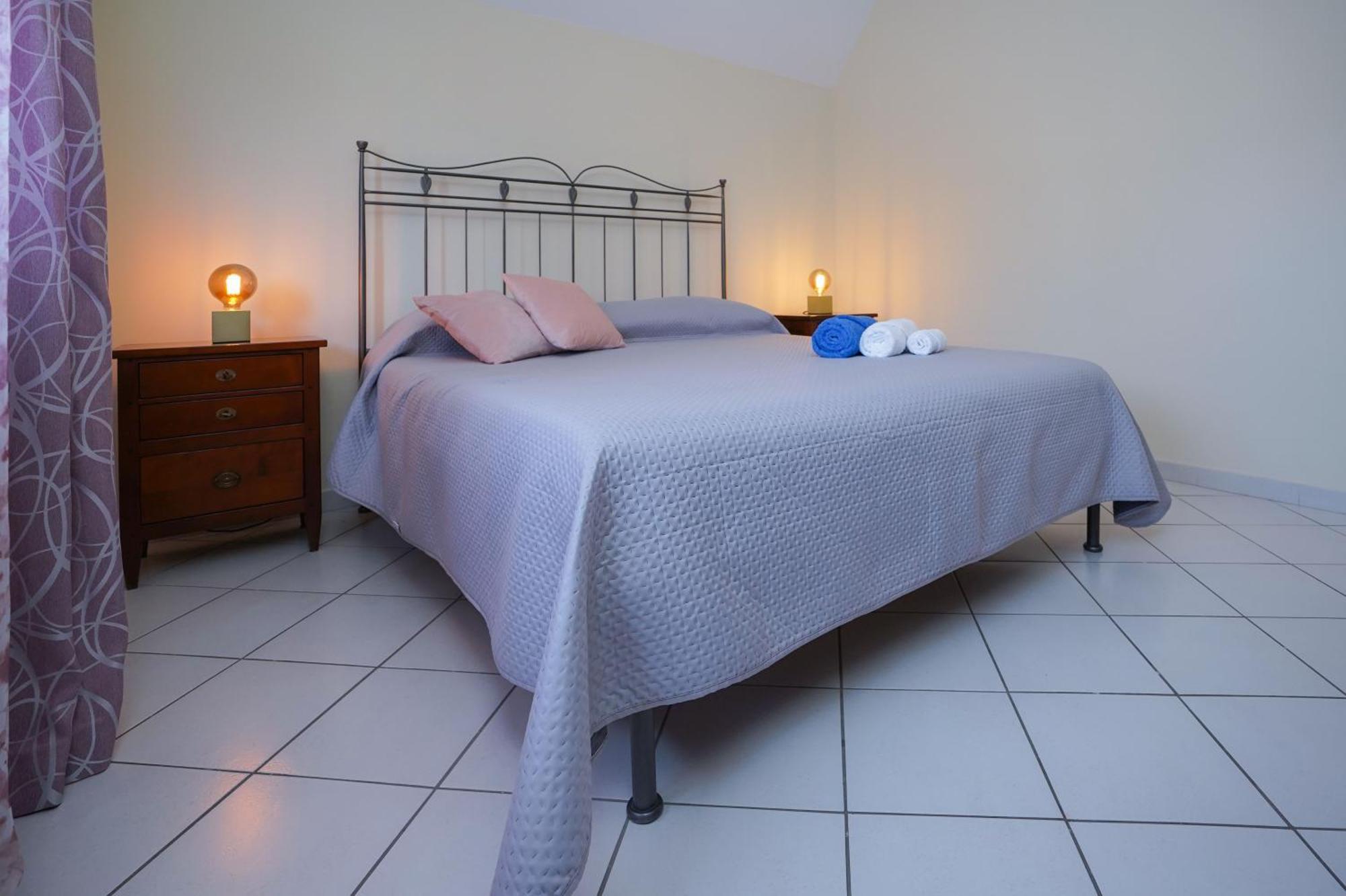 La Casa Di Azzurra Centro Citta Appartamento Fino A 4 Posti Letto E 2 Bagni Φότζια Εξωτερικό φωτογραφία