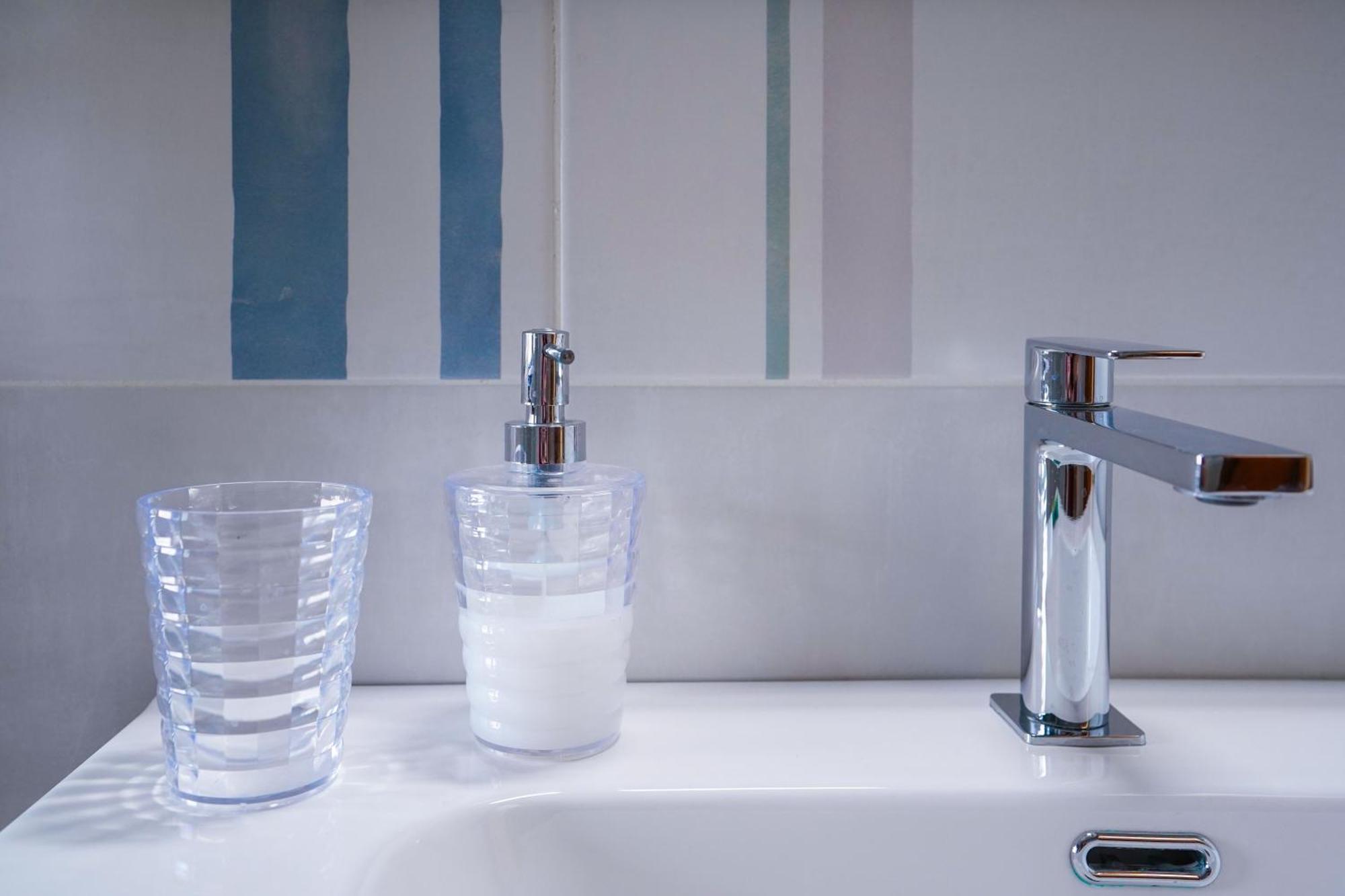 La Casa Di Azzurra Centro Citta Appartamento Fino A 4 Posti Letto E 2 Bagni Φότζια Εξωτερικό φωτογραφία